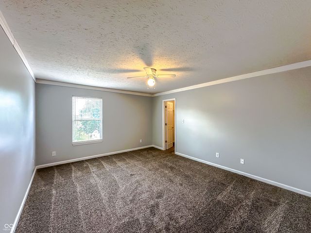 8560 N Springview Drive, Mccordsville, IN 46055