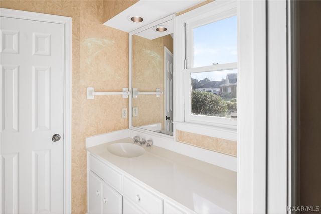 8372 Brittany Place, Montgomery, AL 36117