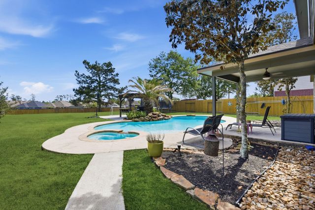 32203 Willow Creek Park, Conroe, TX 77385