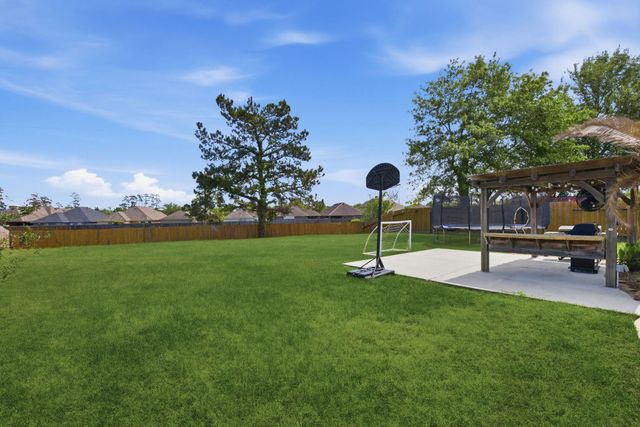 32203 Willow Creek Park, Conroe, TX 77385