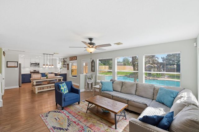 32203 Willow Creek Park, Conroe, TX 77385