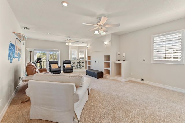 8817 SE Compass Island Way, Jupiter, FL 33458