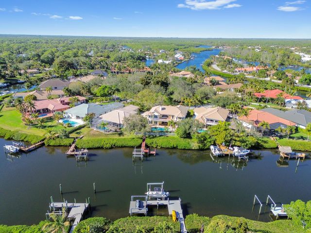 8817 SE Compass Island Way, Jupiter, FL 33458