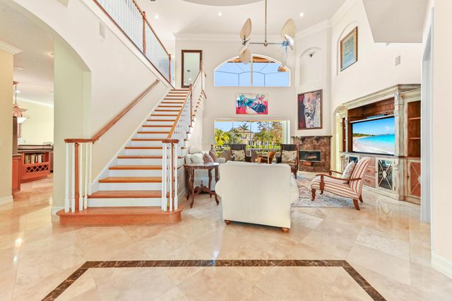 8817 SE Compass Island Way, Jupiter, FL 33458