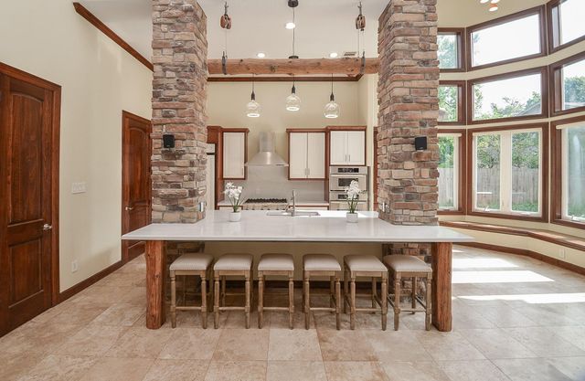 1402 Lynnview Drive, Houston, TX 77055