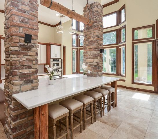 1402 Lynnview Drive, Houston, TX 77055