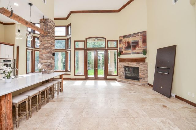 1402 Lynnview Drive, Houston, TX 77055