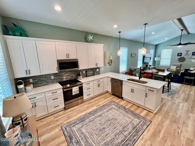 127 17th Street, Gulfport, MS 39507
