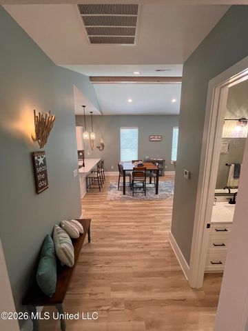 127 17th Street, Gulfport, MS 39507