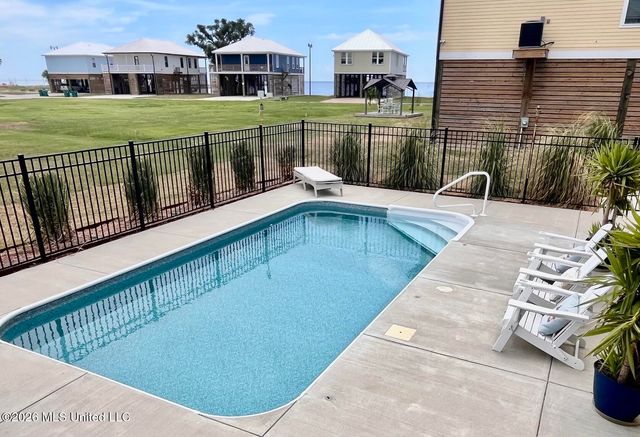 127 17th Street, Gulfport, MS 39507
