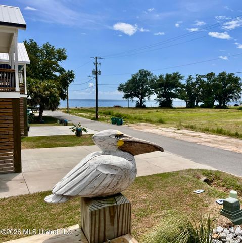 127 17th Street, Gulfport, MS 39507