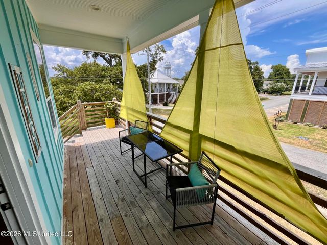 127 17th Street, Gulfport, MS 39507