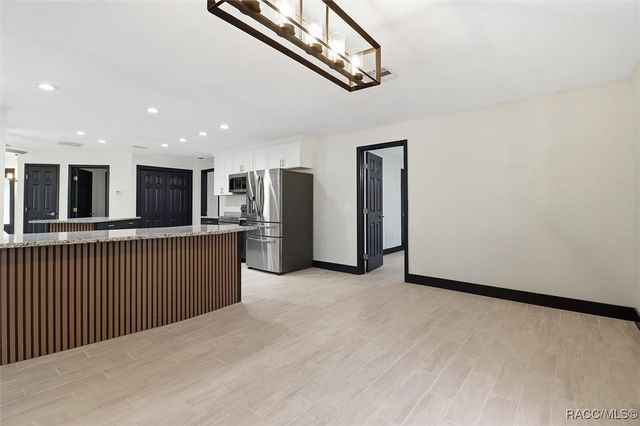 1475 NW 21st Street, Crystal River, FL 34428