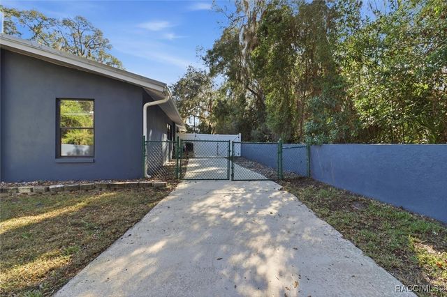 1475 NW 21st Street, Crystal River, FL 34428