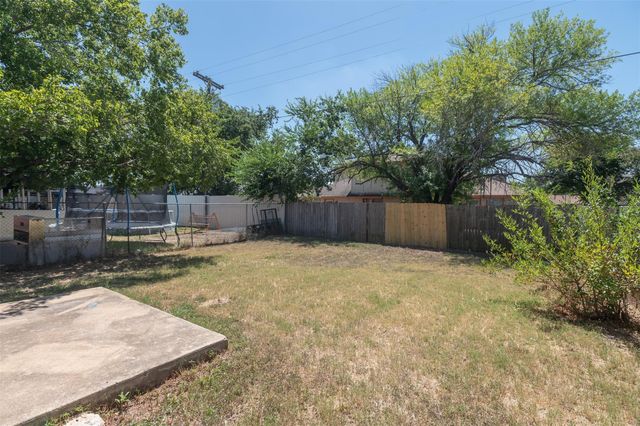 403 W Bowman RD A, Round Rock, TX 78664