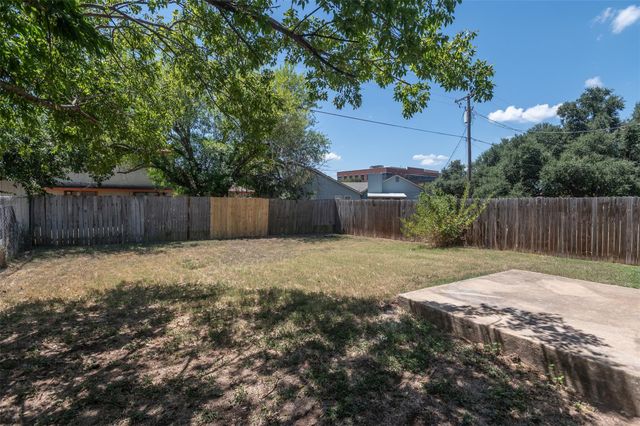 403 W Bowman RD A, Round Rock, TX 78664