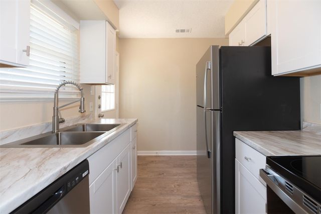 403 W Bowman RD A, Round Rock, TX 78664