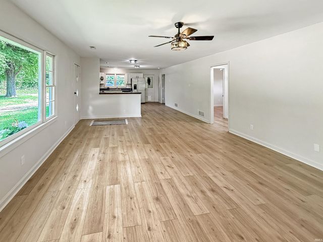 422 N Plank Road, Boonville, IN 47601