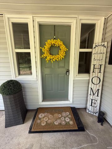 422 N Plank Road, Boonville, IN 47601