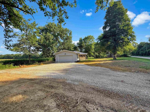 422 N Plank Road, Boonville, IN 47601