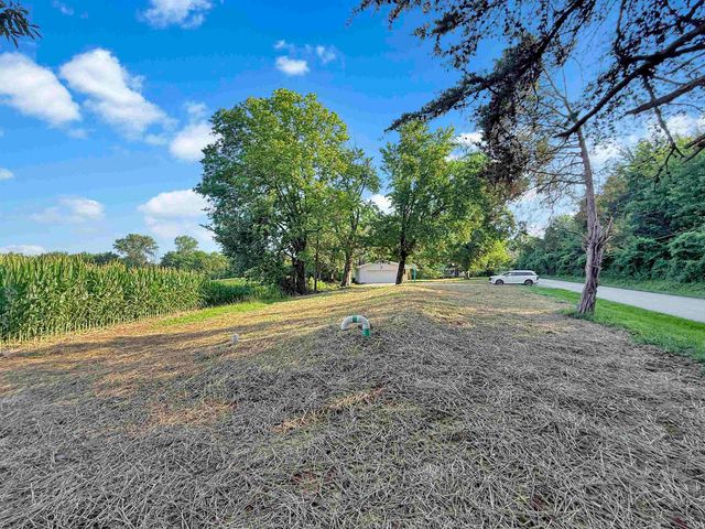 422 N Plank Road, Boonville, IN 47601