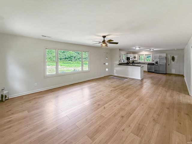 422 N Plank Road, Boonville, IN 47601
