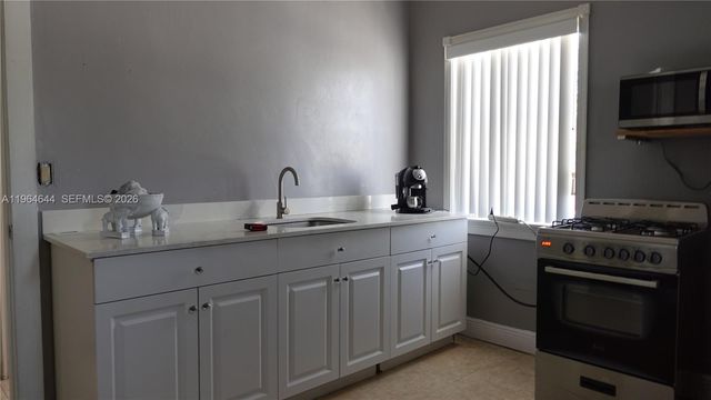 3461 NW 178th St, Miami Gardens, FL 33056