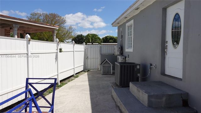 3461 NW 178th St, Miami Gardens, FL 33056