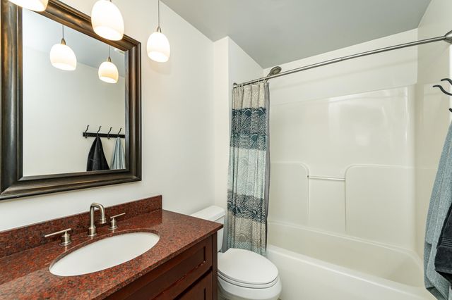 720 Zumbro Drive NW, Rochester, MN 55901