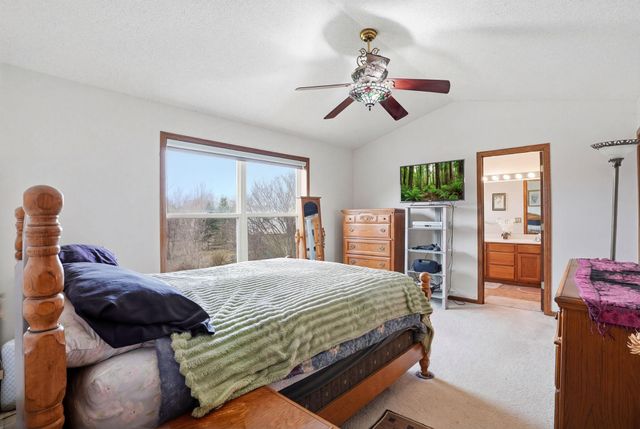 953 Lake Ridge Bay, Woodbury, MN 55129