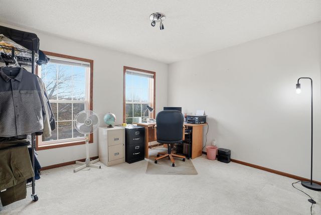 953 Lake Ridge Bay, Woodbury, MN 55129