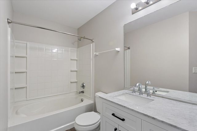 14516 Patriot Square Drive W, Plainfield, IL 60544