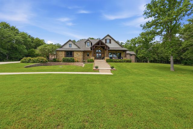 2304 Winchester Court, Tolar, TX 76476