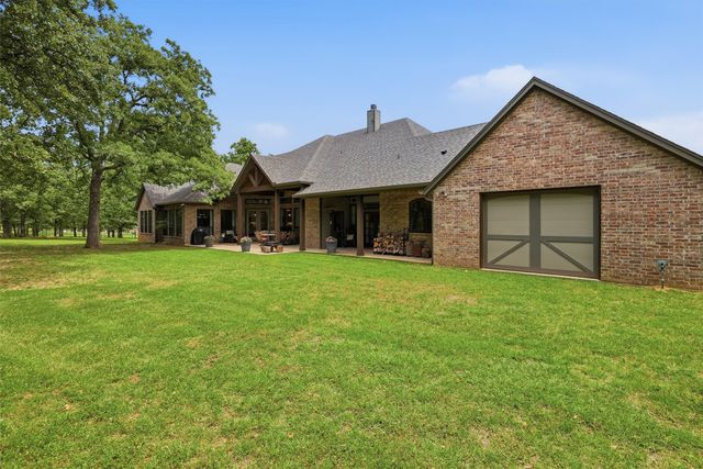 2304 Winchester Court, Tolar, TX 76476