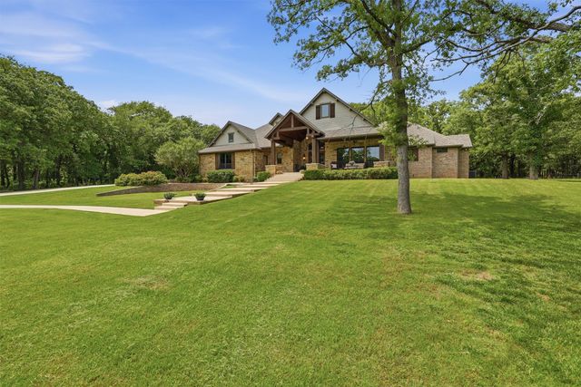 2304 Winchester Court, Tolar, TX 76476