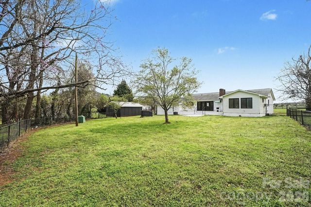 2178 Tryon Courthouse Road, Bessemer City, NC 28016