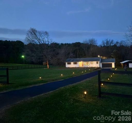 2178 Tryon Courthouse Road, Bessemer City, NC 28016