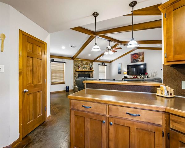 6720 Foxrun East End Drive, Mabelvale, AR 72103