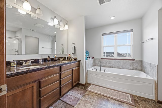 4821 Hay Field Court SW, Cedar Rapids, IA 52404