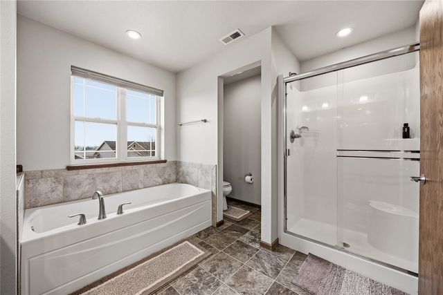 4821 Hay Field Court SW, Cedar Rapids, IA 52404