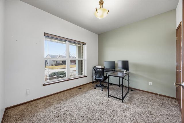 4821 Hay Field Court SW, Cedar Rapids, IA 52404