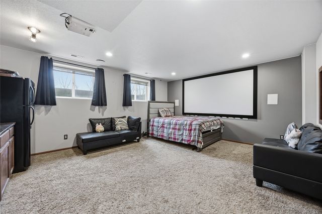 4821 Hay Field Court SW, Cedar Rapids, IA 52404