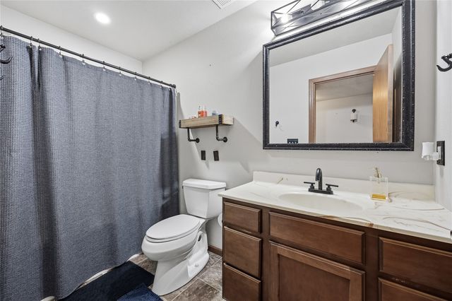 4821 Hay Field Court SW, Cedar Rapids, IA 52404