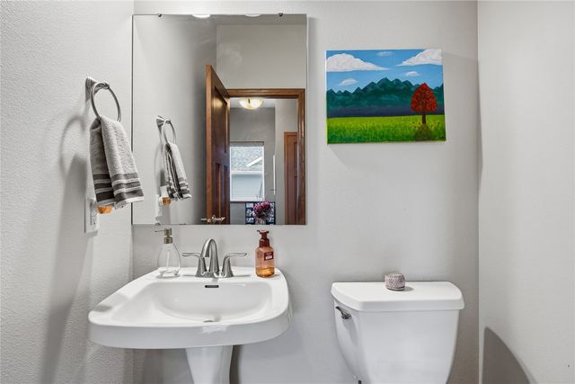 4821 Hay Field Court SW, Cedar Rapids, IA 52404