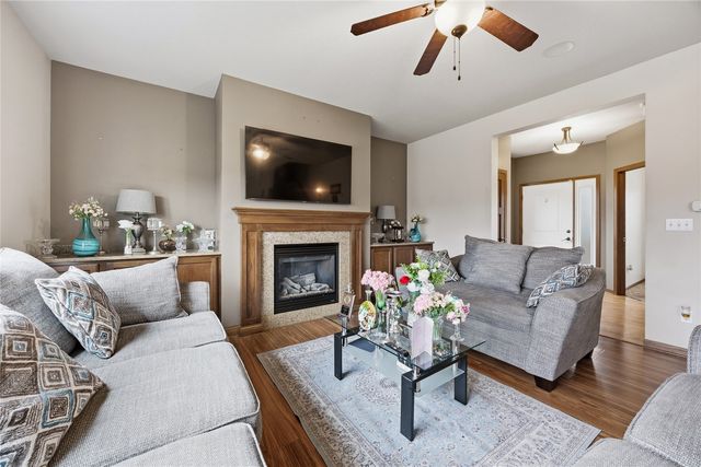 4821 Hay Field Court SW, Cedar Rapids, IA 52404