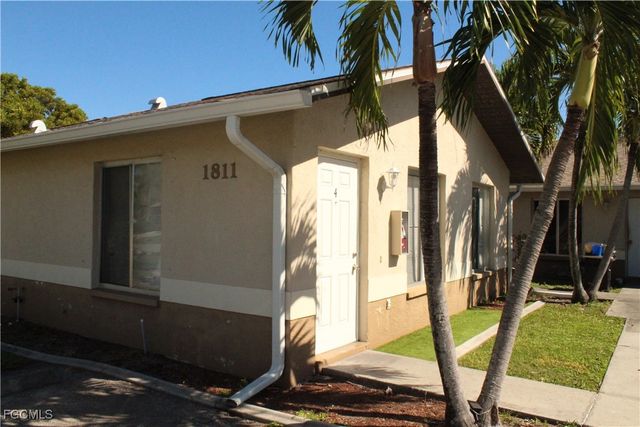 1811 SE 15th PL 1, Cape Coral, FL 33990