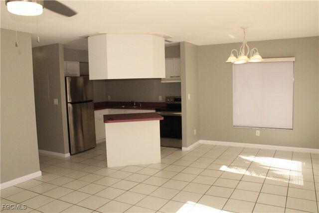 1811 SE 15th PL 1, Cape Coral, FL 33990