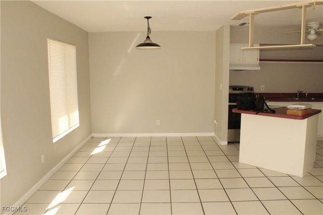 1811 SE 15th PL 1, Cape Coral, FL 33990