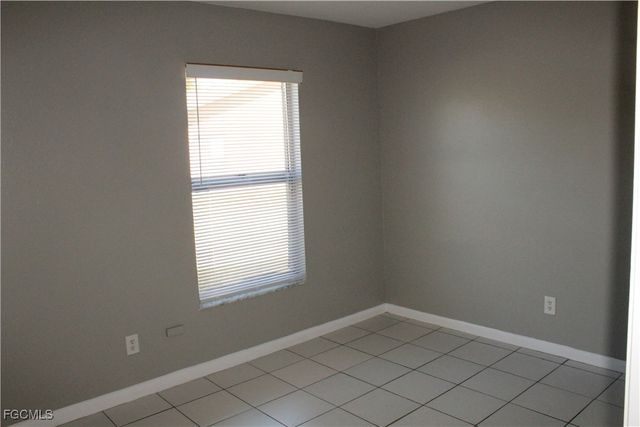 1811 SE 15th PL 1, Cape Coral, FL 33990