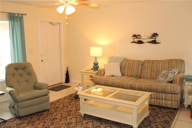 1811 SE 15th PL 1, Cape Coral, FL 33990